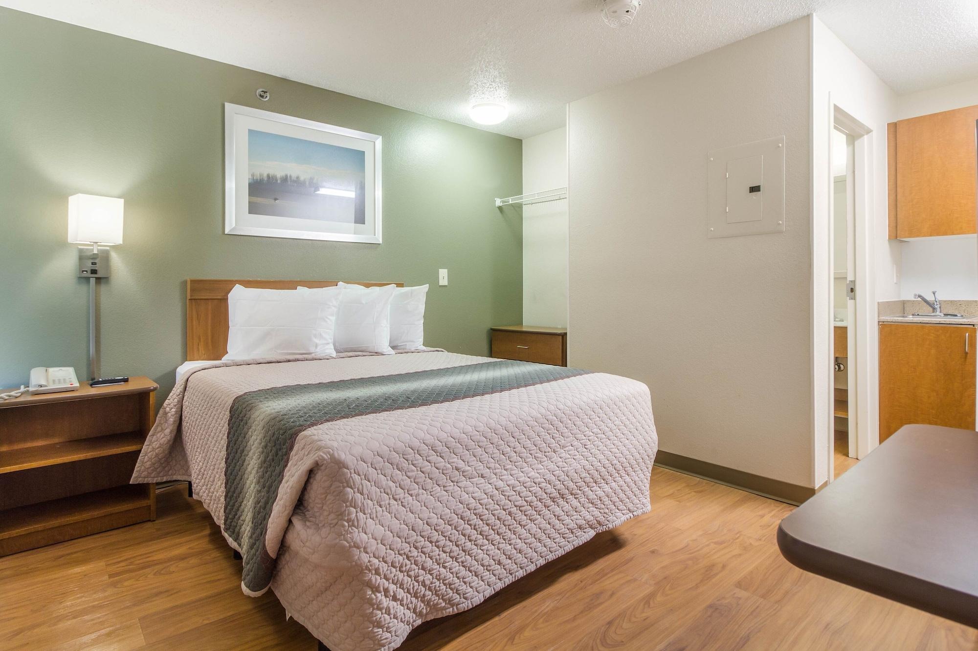 Hometowne Studios By Red Roof Houston - Northwest Luaran gambar